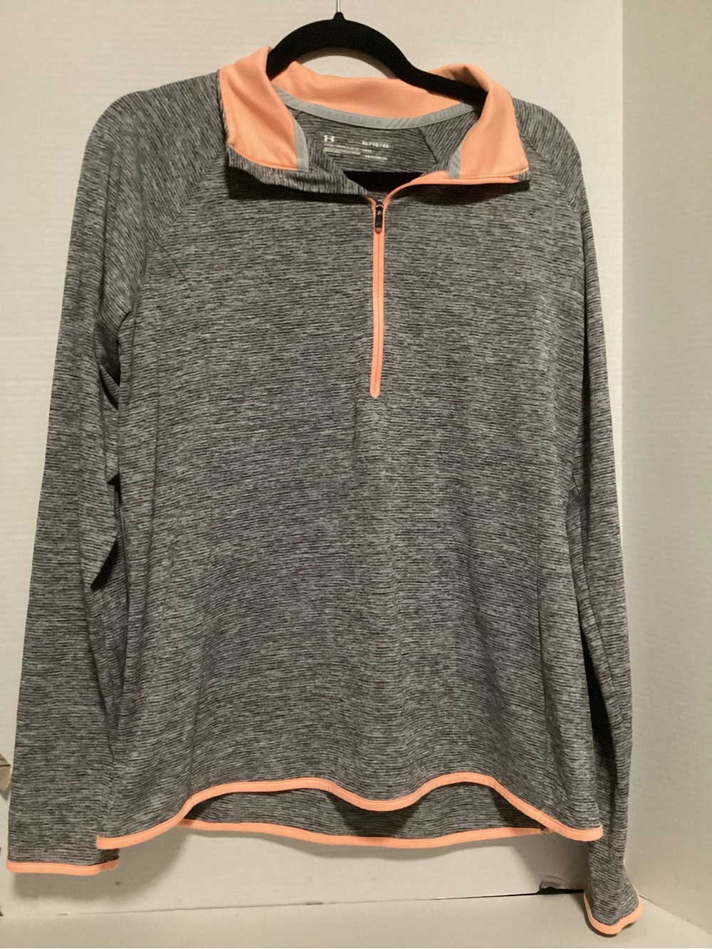 Under Armour Gray Heather Quarter-Zip Pullover with Peach Accents size XL